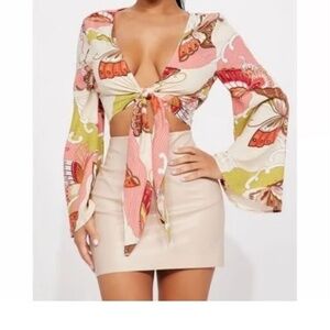 LIFE Love is for Eternity Flowers Bell Sleeve M Crop Top